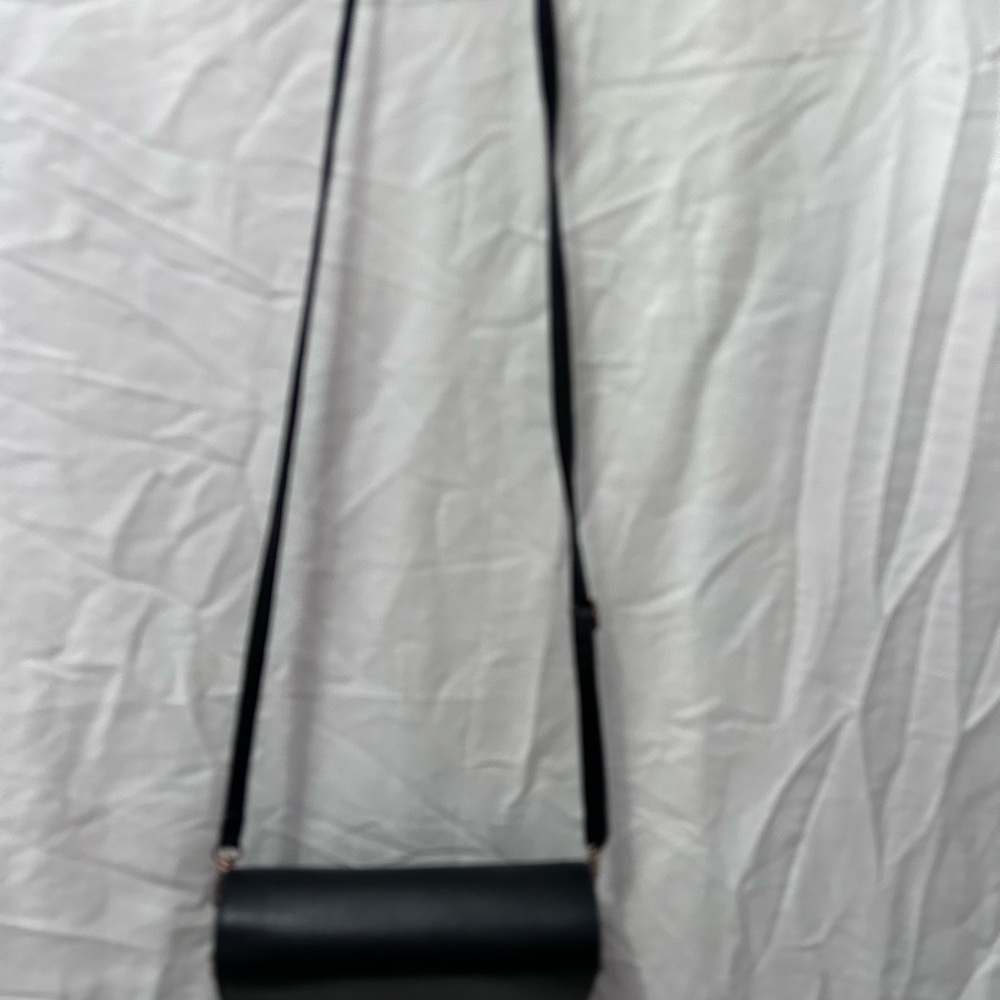 Forever Yaung cross body - Picture 3 of 3